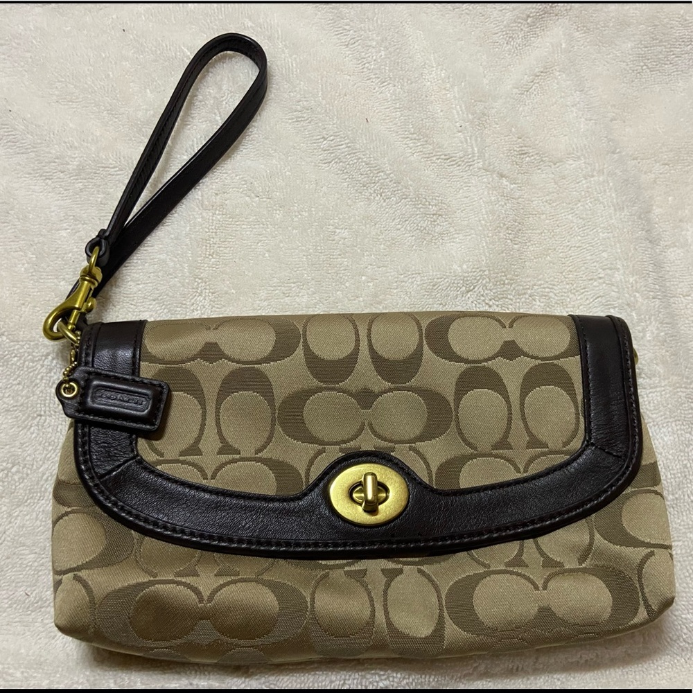 COACH - signature - WRISTLET / CLUTCH